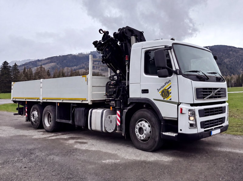 Nákladné vozidlo ŽeriavPlus s hydraulickou rukou v Liptovskom Mikuláši